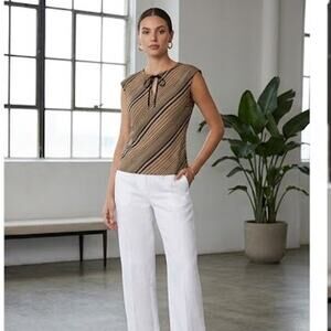 QUE Diagonal Stripe Sleeveless Top Womens Medium Tan Black Keyhole Bow Blouse